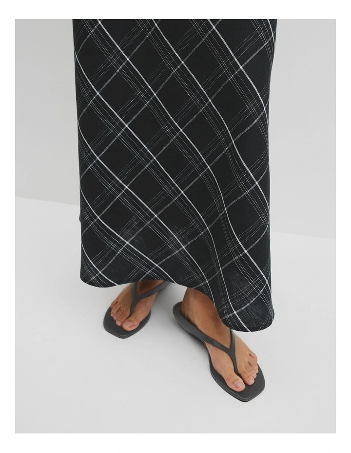 Organically Grown Linen Check Pull-on Midi Skirt in Black Check image 3