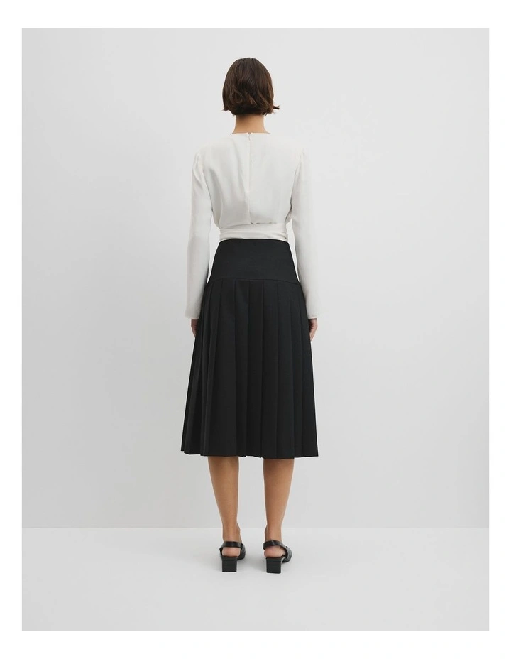 Pleated Skirt in Dark Charcoal image 5