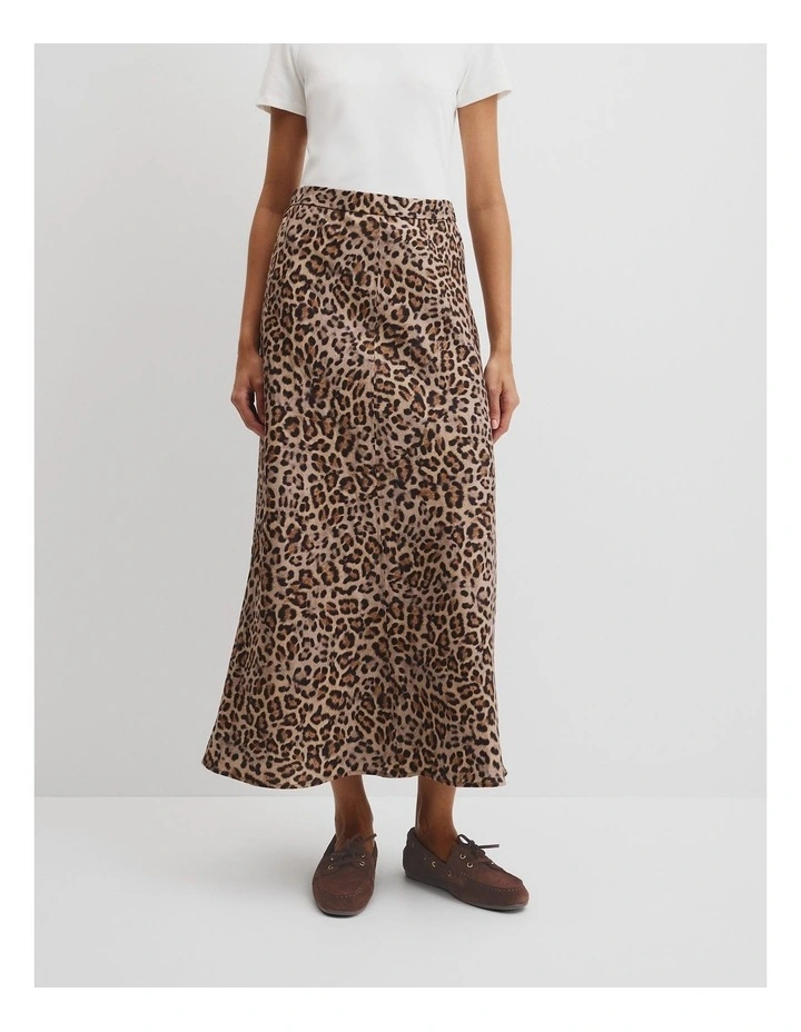Organically Grown Linen Print Pull On Midi Skirt in Leopard image 2