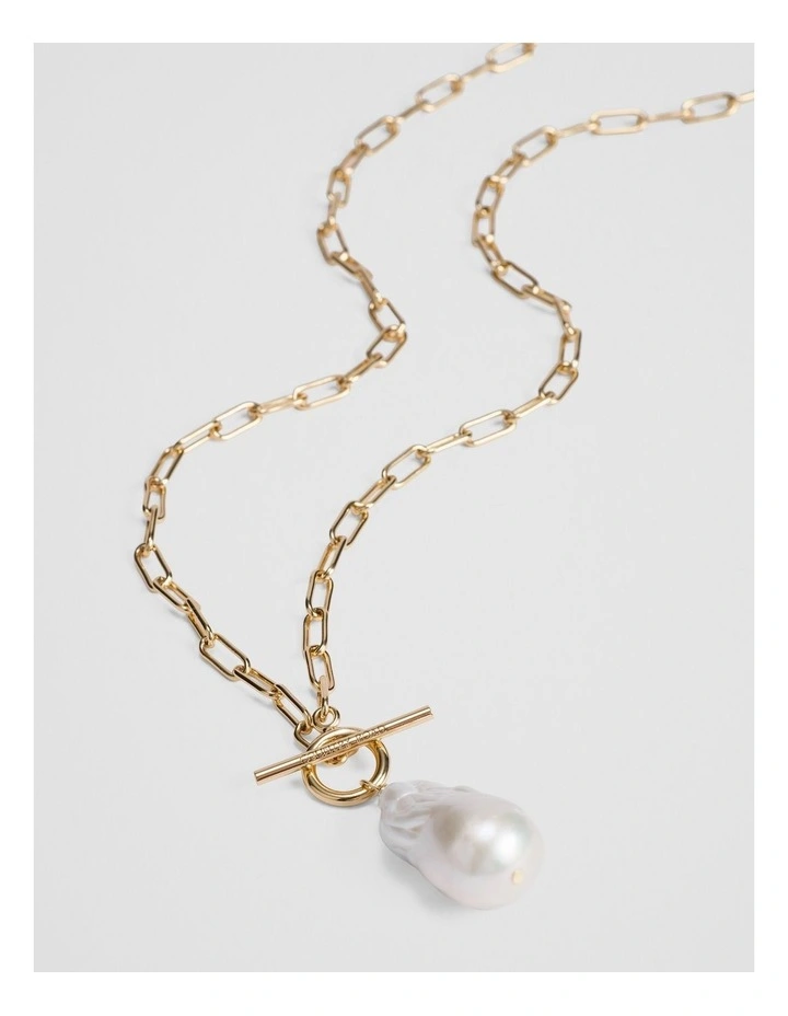 Lila Freshwater Pearl Long Necklace in Gold image 3