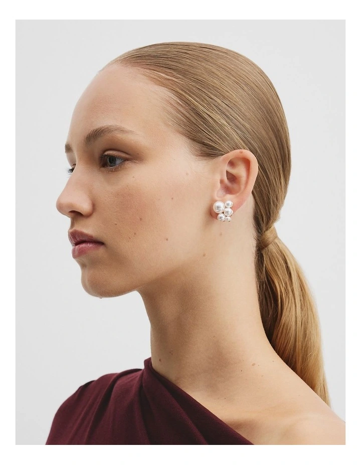 Ariel Pearl Stud Earring in Gold image 2