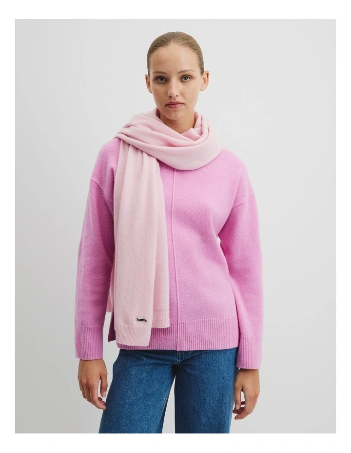 Cashmere Scarf in Ice Pink image 3