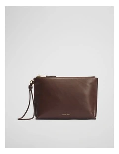 Cr Essential Pouch in Chocolate