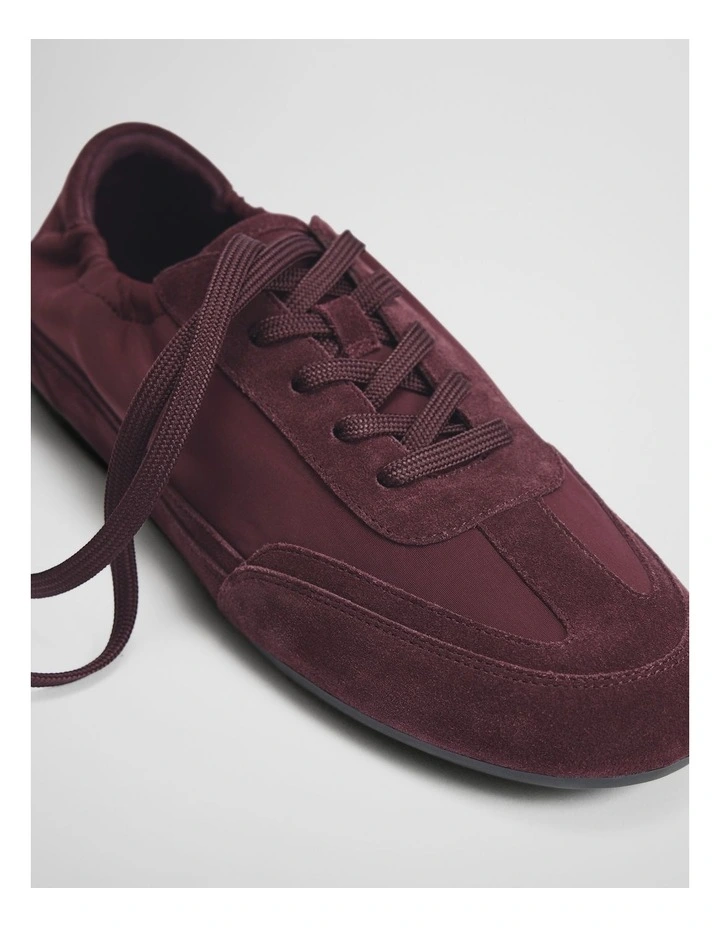 Mica Sneaker in Bordeaux image 3