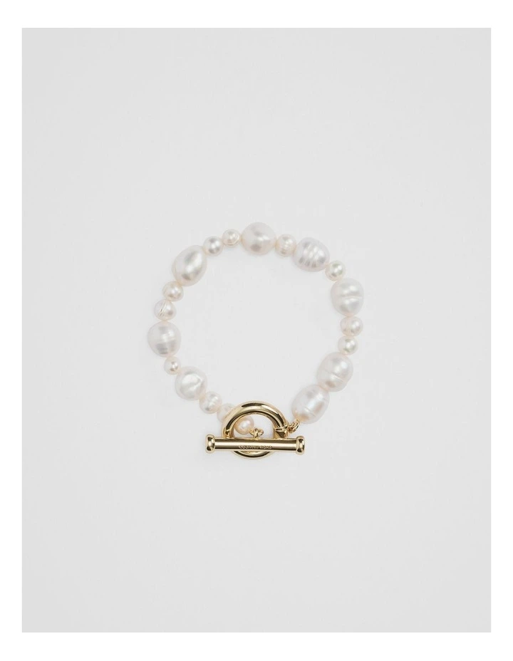 Lila Freshwater Pearl Bracelet in Gold image 1