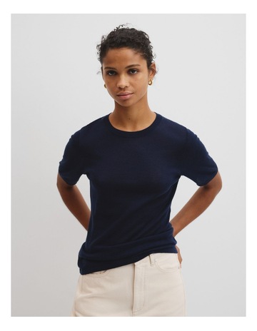 Eclipse Navy colour