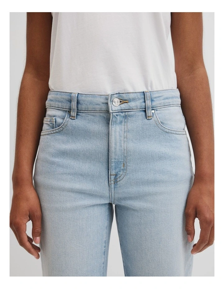 Classic Straight Jean in Aged Soft Wash image 3