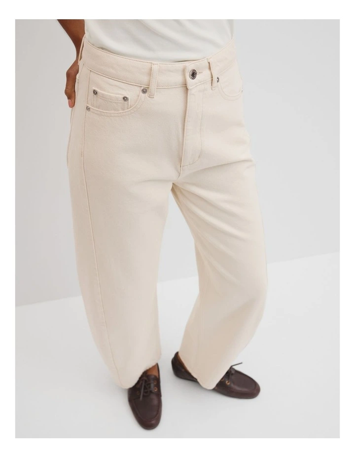 Barrel Jean in Ecru image 3