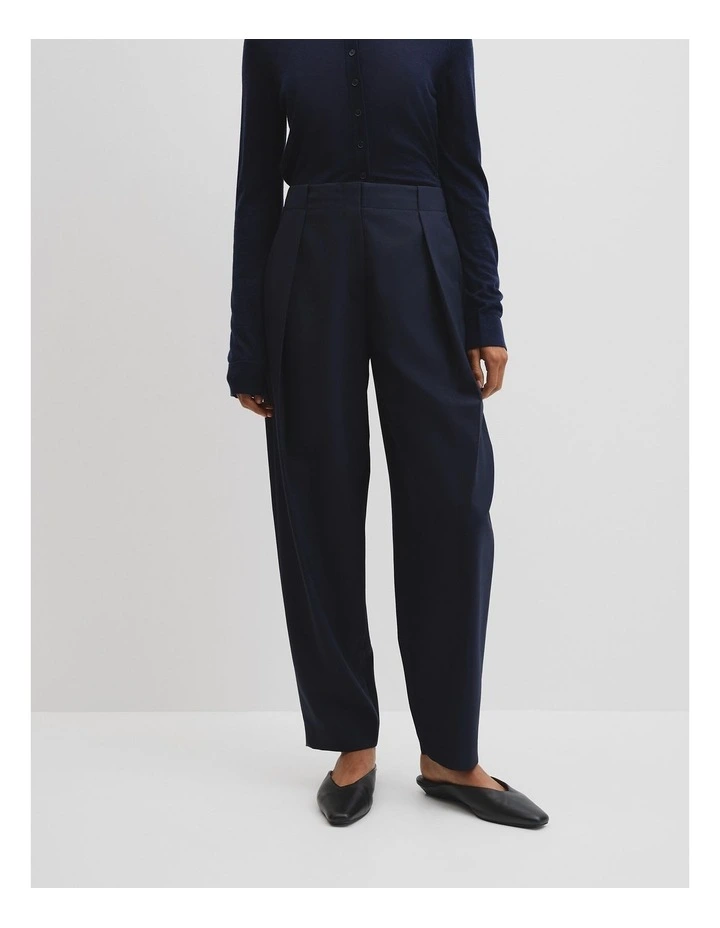 Tailored Barrel Pant in Navy image 2