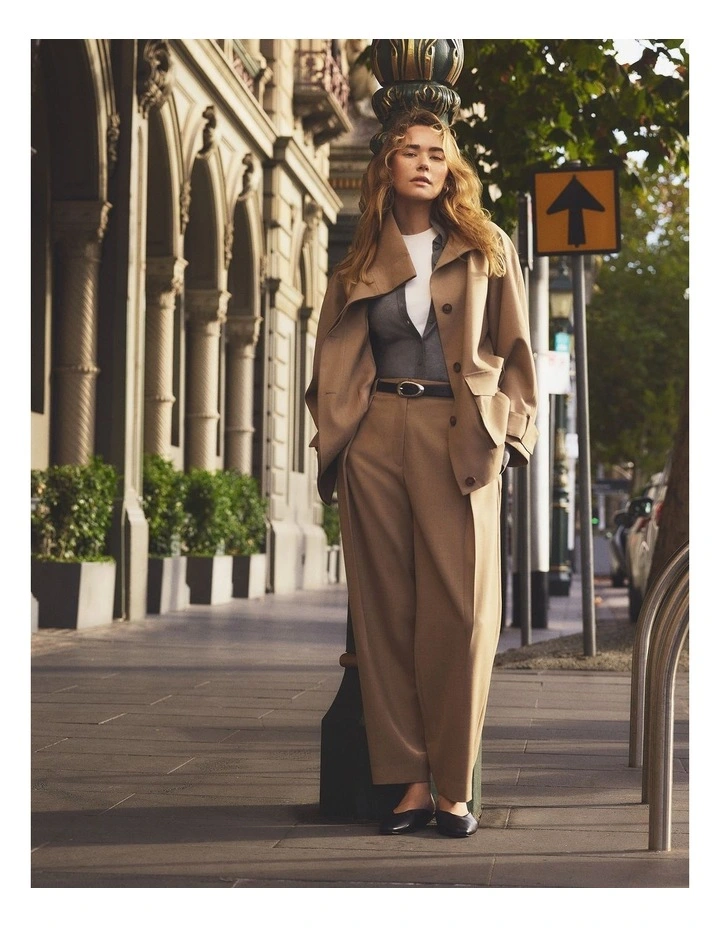 Tailored Barrel Pant in Birch image 2