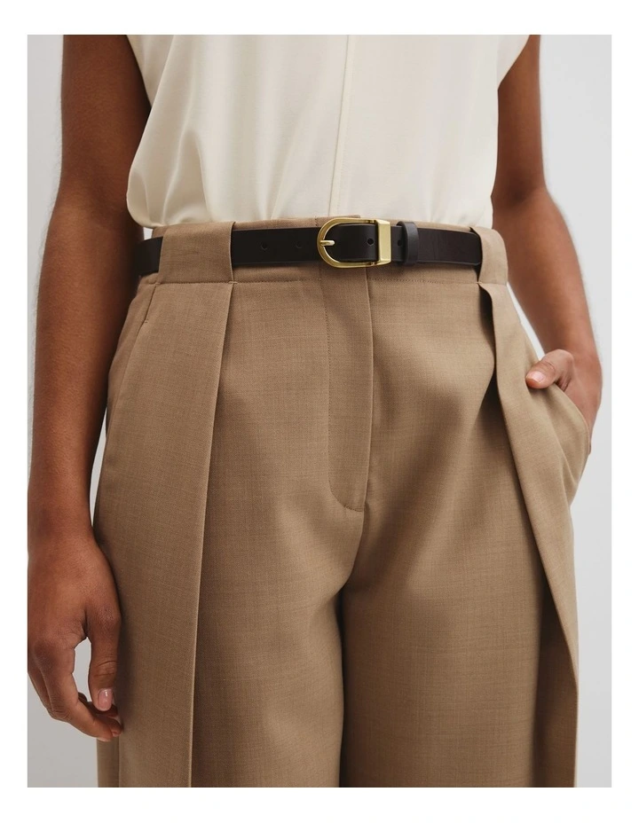 Tailored Barrel Pant in Birch image 4