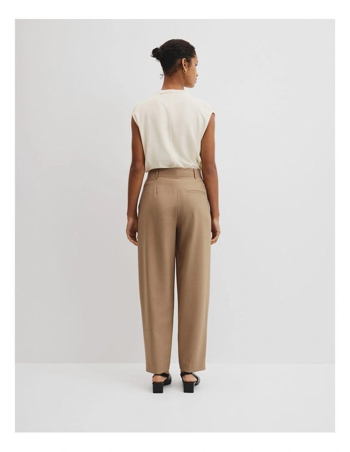 Tailored Barrel Pant in Birch image 5
