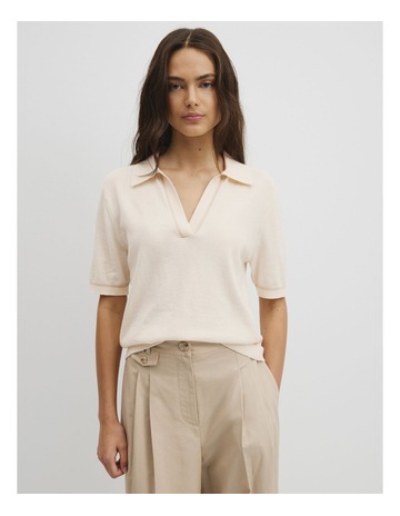 Almond colour
