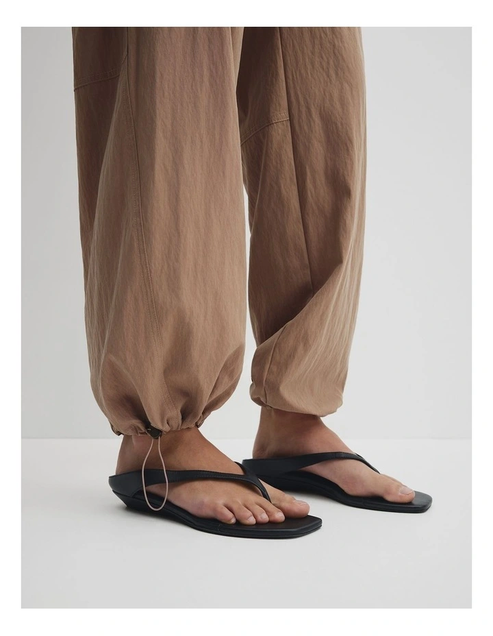 Parachute Pull-on Pant in Bark image 3