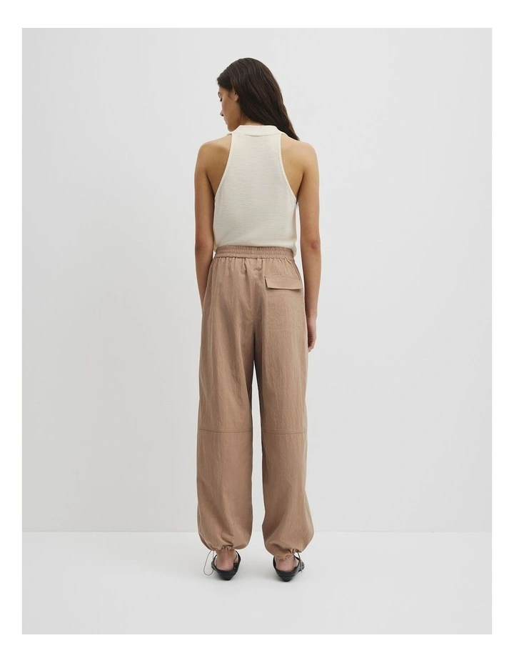 Parachute Pull-on Pant in Bark image 5