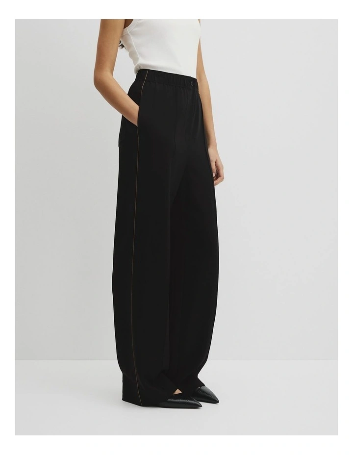 Sport Pant in Black image 4