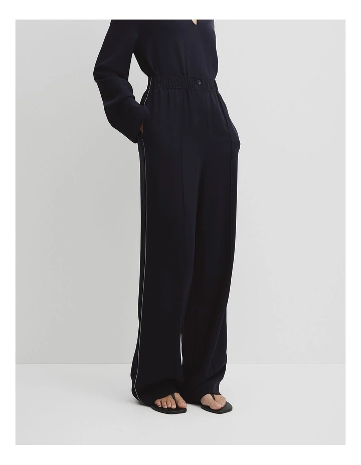 Sport Pant in Navy image 4