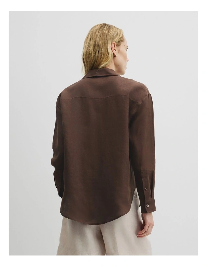 Oversized Linen Shirt in Cocoa image 4