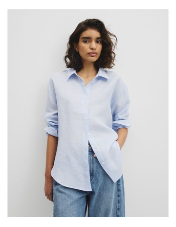 Chambray Blue colour