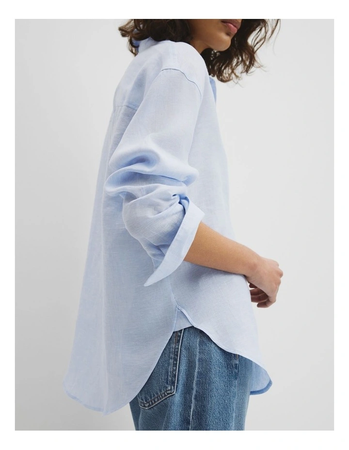 Oversized Linen Shirt in Chambray Blue image 3