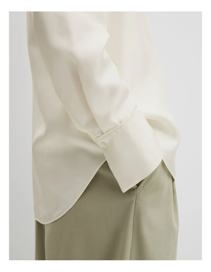 Silk Shirt in Antique White image 3