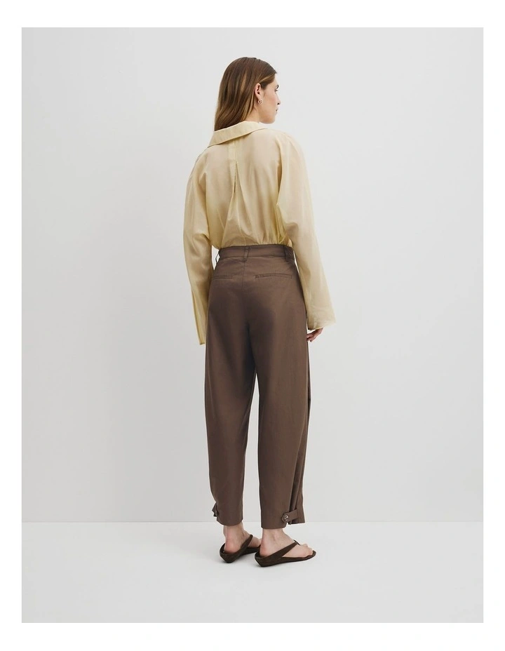 Tapered Barrel Pant in Carob image 5