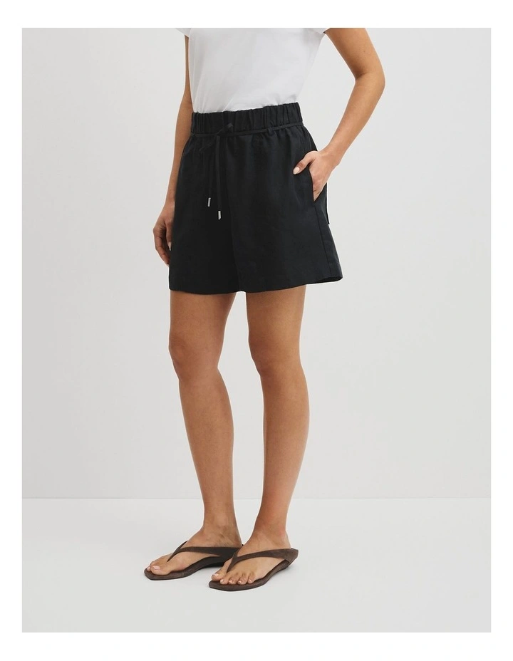 Pull On Linen Short in Black image 4
