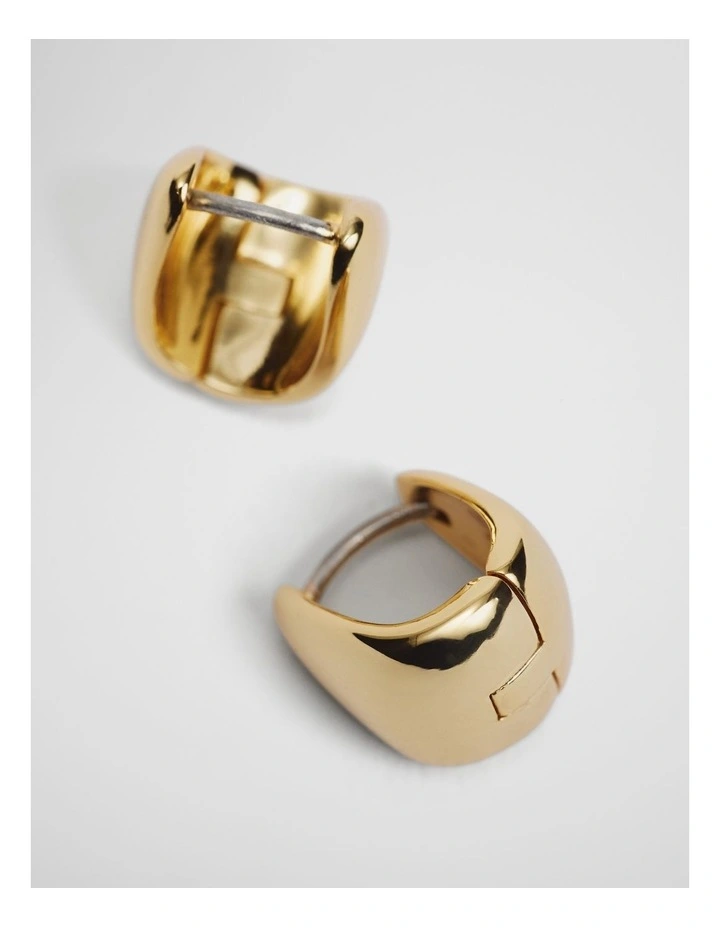 Esme Huggie in Gold image 3