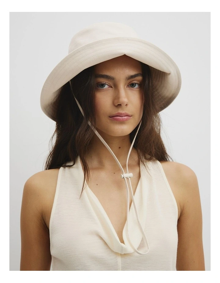 Cr Bucket Hat in Pebble image 2
