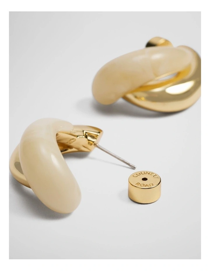 Pia Earring in Gold image 3