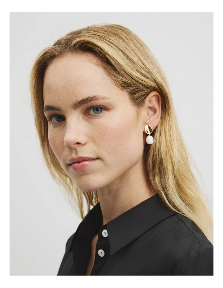 Ada Drop Stud Earring in Gold image 2