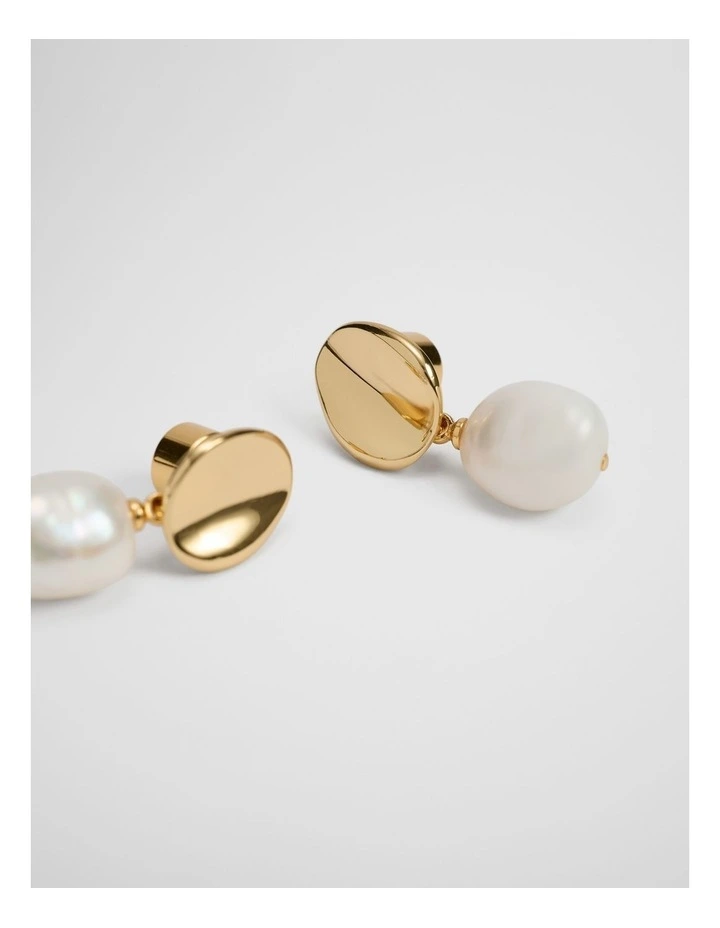 Ada Drop Stud Earring in Gold image 3