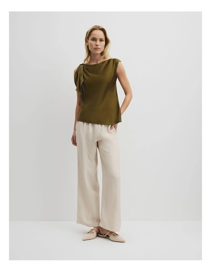 Eliza Flat in Natural image 2