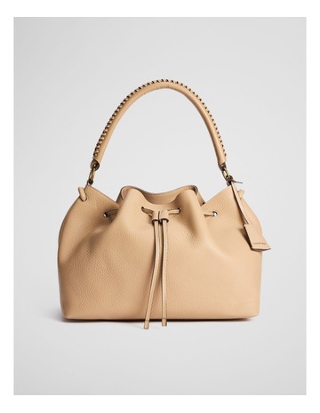 Almond colour