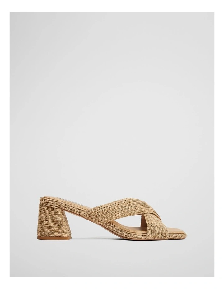 Lily Heel in Natural image 1