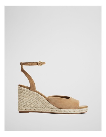Camel colour