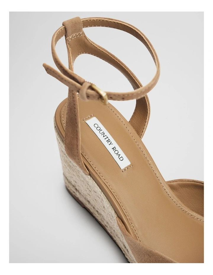 Sienna Wedge in Camel image 4