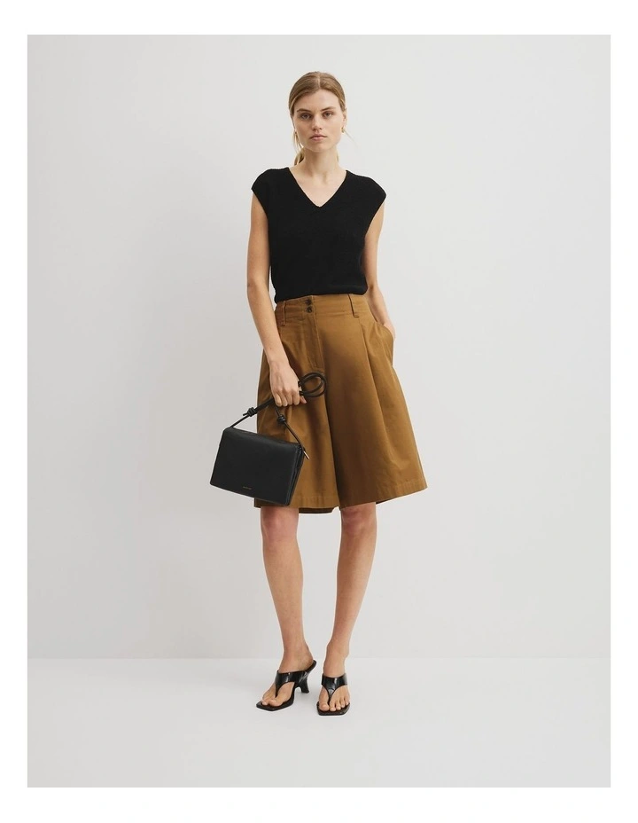 Compact Boucle Vest in Black image 4