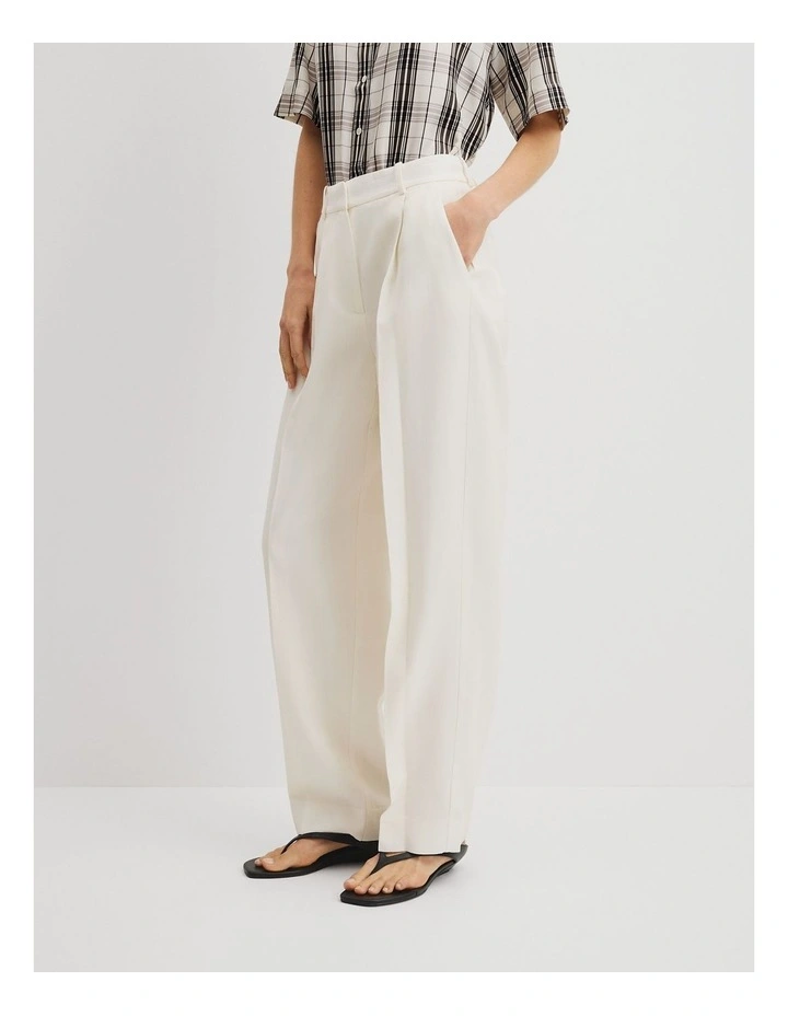 Pleat Front Pant in French Vanilla image 5