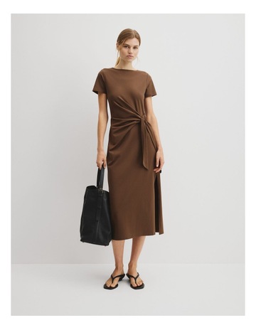 Carob colour