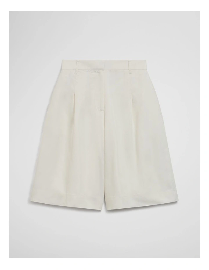Crepe Bermuda Short in French Vanilla image 3