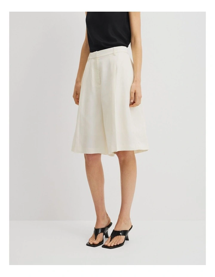 Crepe Bermuda Short in French Vanilla image 5