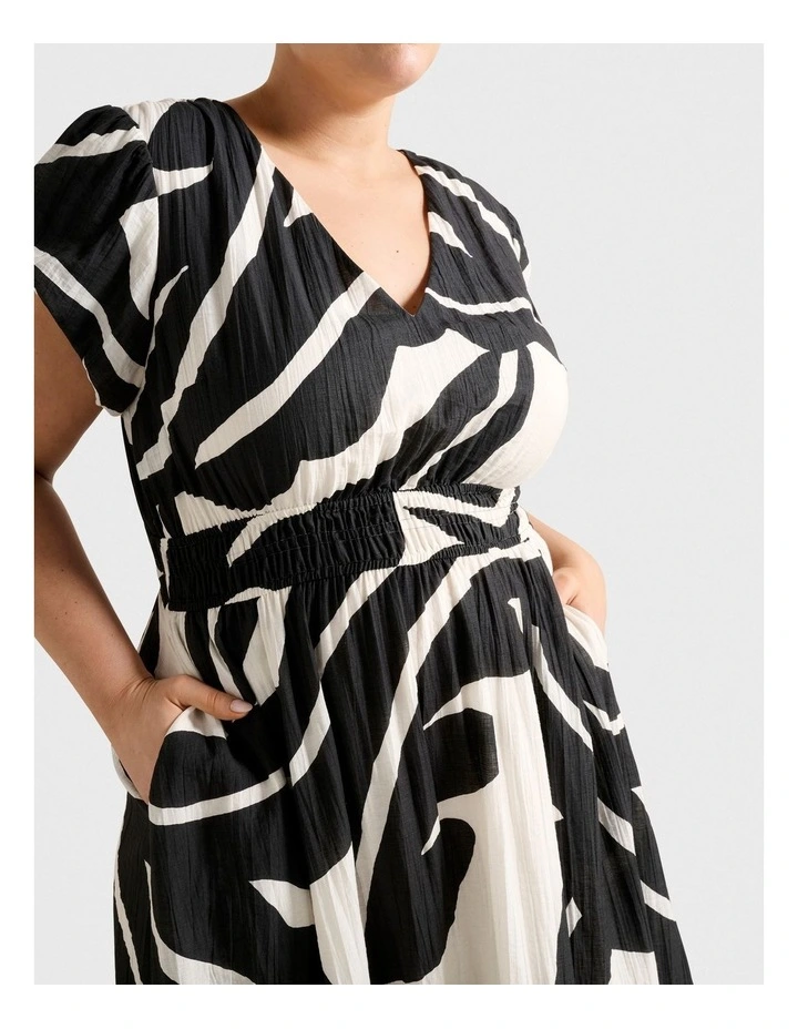 Mara Puff Sleeves Midi Dress in Multi image 4