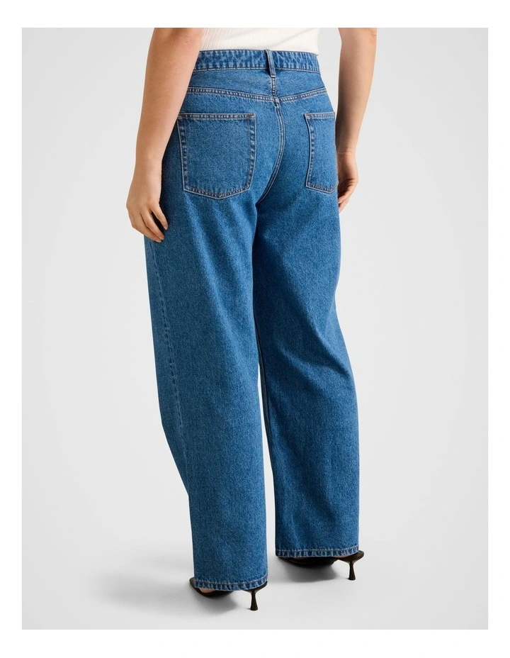 Cloe Straight Leg Jeans in Blue image 2