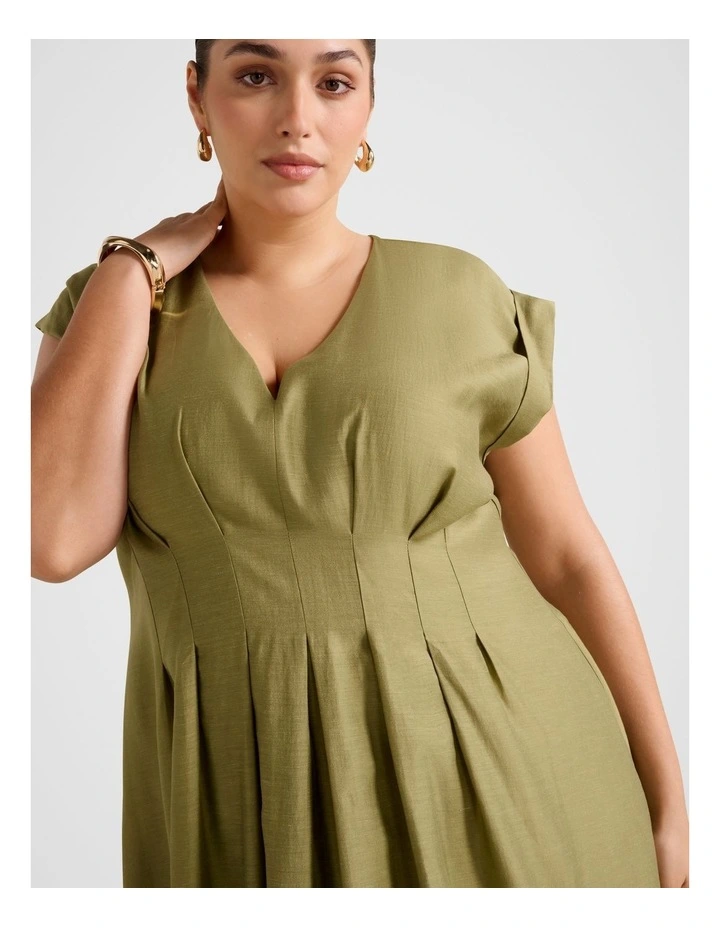 Alessandra Tucked Midi Dress in Green image 4