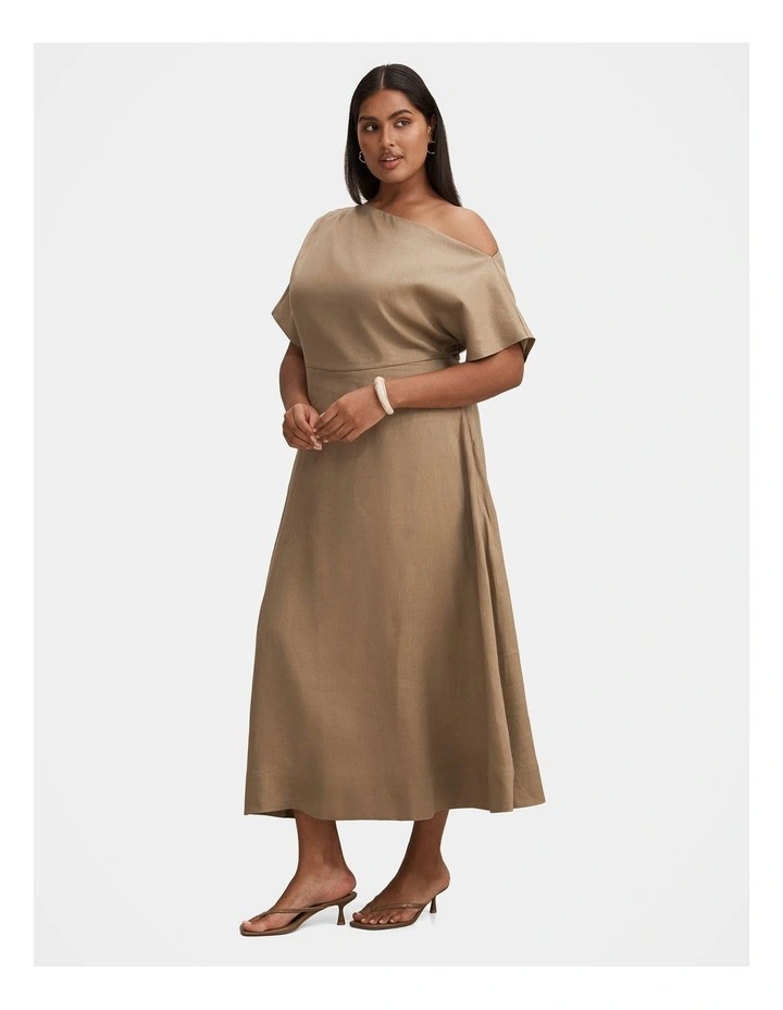 Elissa Tipped Shoulder Midi Dress in Green image 3
