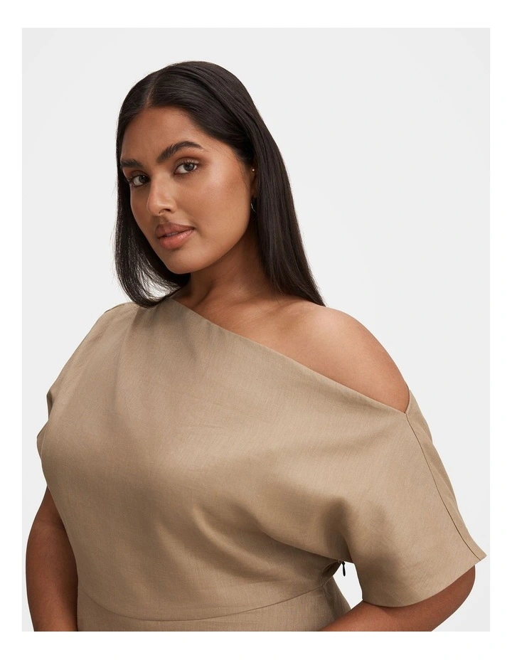 Elissa Tipped Shoulder Midi Dress in Green image 4