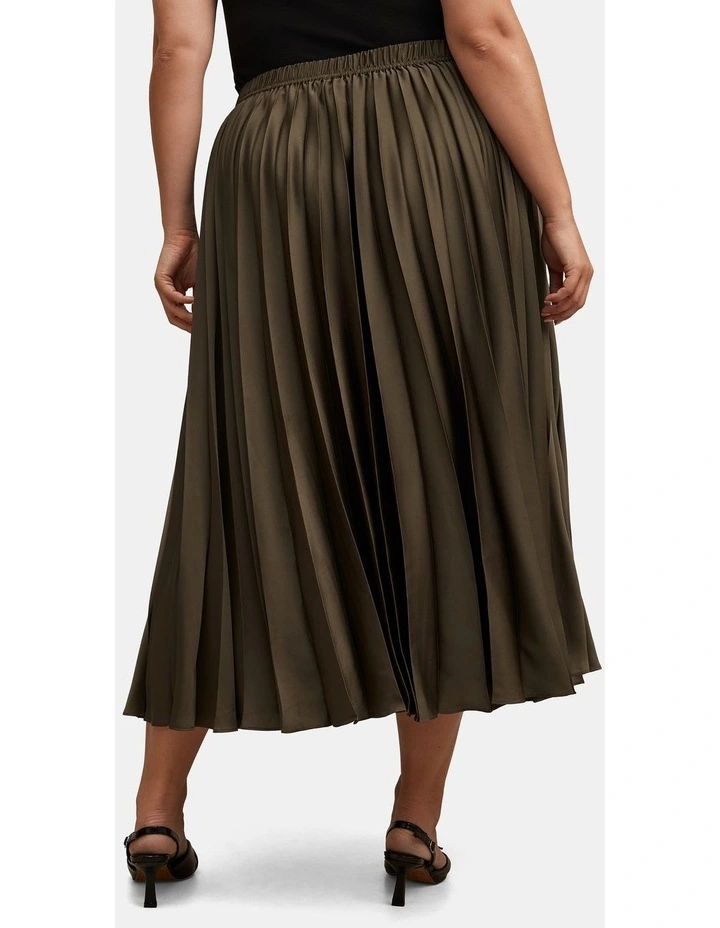 Delphine Pleated Midaxi Skirt in Green image 2