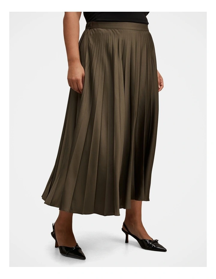 Delphine Pleated Midaxi Skirt in Green image 3