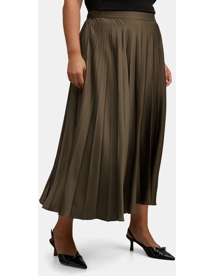 Delphine Pleated Midaxi Skirt in Green image 3
